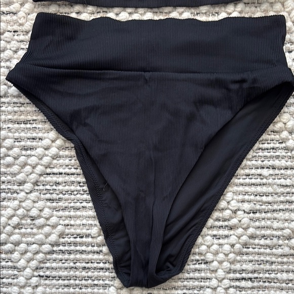 NWOT Aerie Black Ribbed Bikini Set - Picture 3 of 7